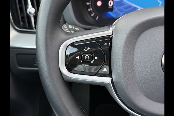 Volvo XC60 2.0 T6 Plug-in hybrid AWD Plus Dark | Trekhaak | Pano | Pilost Assist | Memory