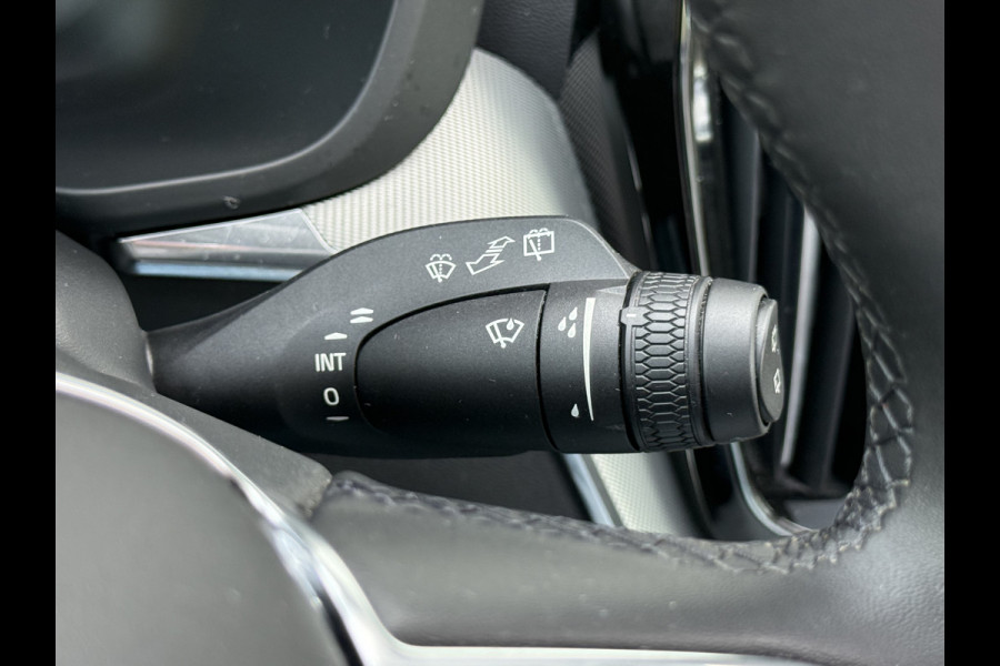 Volvo XC60 2.0 T6 Plug-in hybrid AWD Plus Dark | Trekhaak | Pano | Pilost Assist | Memory