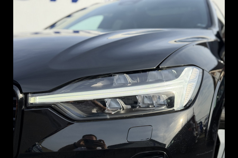 Volvo XC60 2.0 T6 Plug-in hybrid AWD Plus Dark | Trekhaak | Pano | Pilost Assist | Memory