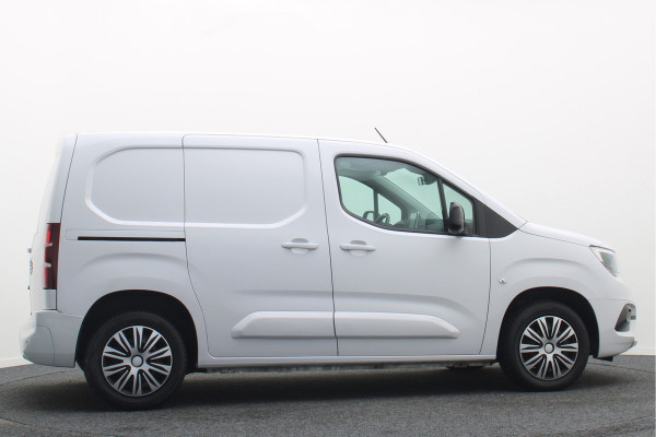 Opel Combo 1.5D L1H1 Automaat Airco, Cruise, Apple Carplay, Stuurwielverwarming, Rijstrooksensor, DAB, PDC