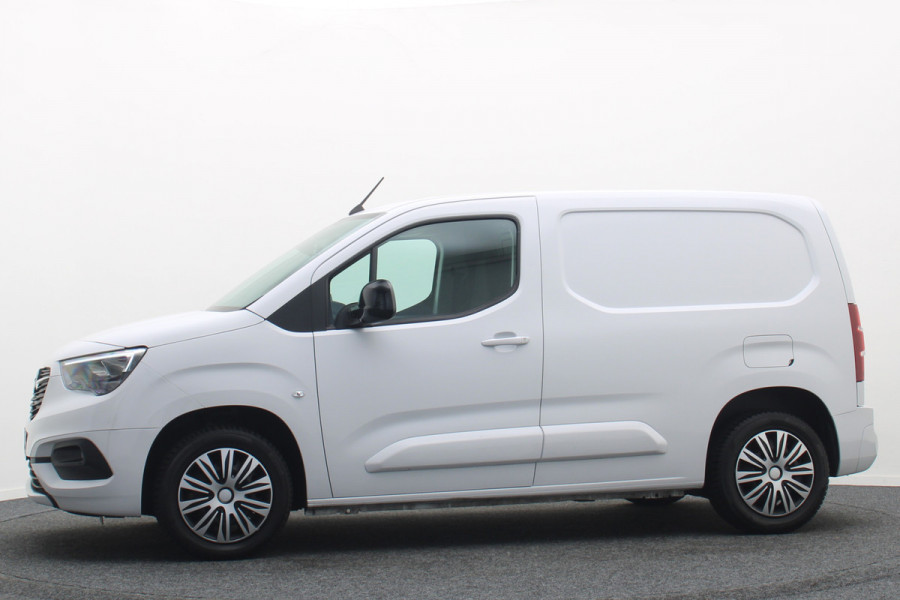 Opel Combo 1.5D L1H1 Automaat Airco, Cruise, Apple Carplay, Stuurwielverwarming, Rijstrooksensor, DAB, PDC