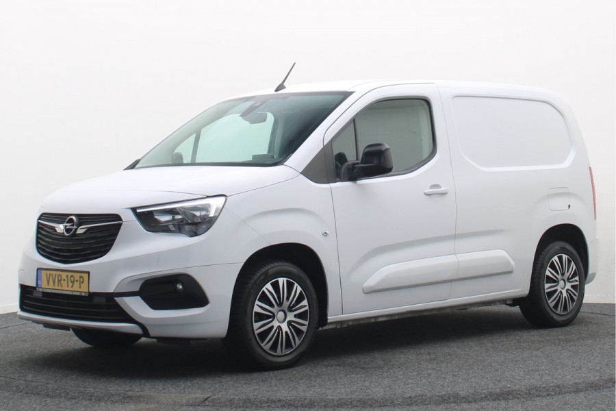 Opel Combo 1.5D L1H1 Automaat Airco, Cruise, Apple Carplay, Stuurwielverwarming, Rijstrooksensor, DAB, PDC