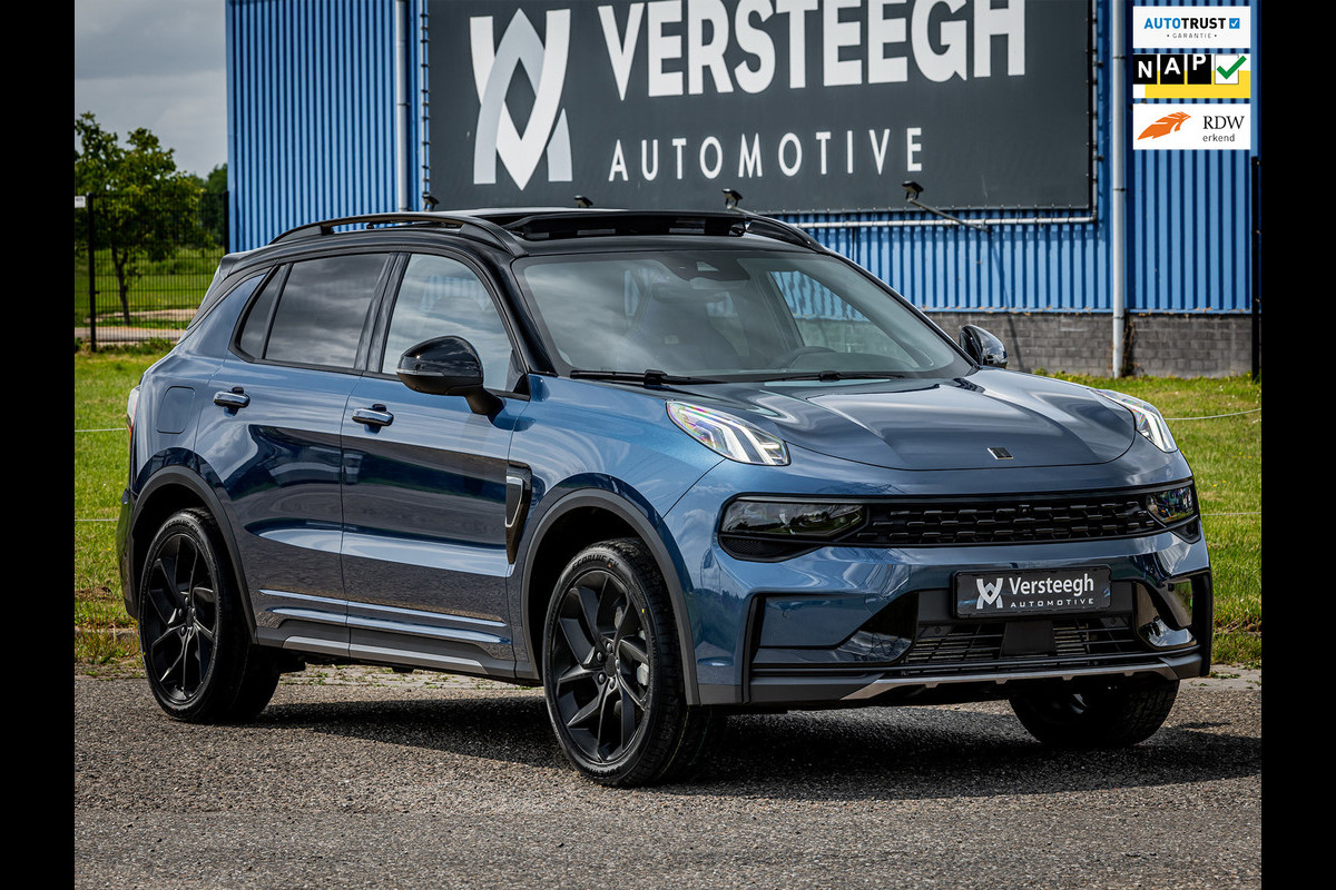 Lynk & Co 01 1.5 Plug-In Hybrid 262pk BLACKED OUT | 360 Camera | Panoramadak