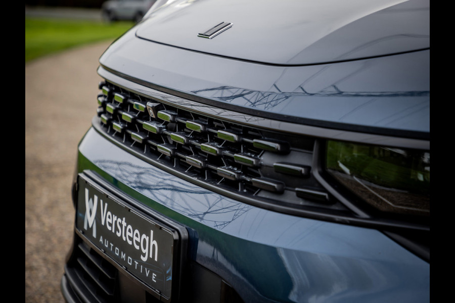 Lynk & Co 01 1.5 Plug-In Hybrid 262pk BLACKED OUT | 360 Camera | Panoramadak