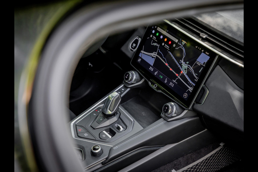 Lynk & Co 01 1.5 Plug-In Hybrid 262pk BLACKED OUT | 360 Camera | Panoramadak