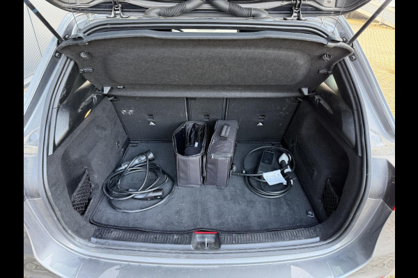 Mercedes-Benz B-Klasse 250 e 17"/Leder/Panoramadak/Matrix LED/Keyless/Stoelverwarming/Sfeerverlichting/Camera/PDC v+a/