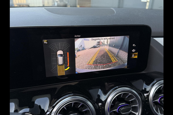 Mercedes-Benz B-Klasse 250 e 17"/Leder/Panoramadak/Matrix LED/Keyless/Stoelverwarming/Sfeerverlichting/Camera/PDC v+a/