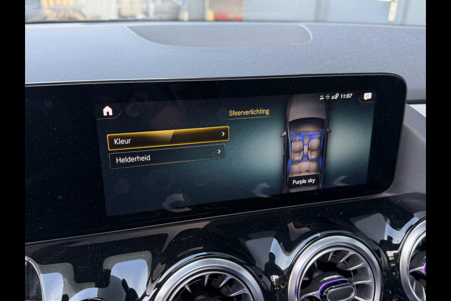 Mercedes-Benz B-Klasse 250 e 17"/Leder/Panoramadak/Matrix LED/Keyless/Stoelverwarming/Sfeerverlichting/Camera/PDC v+a/