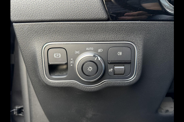 Mercedes-Benz B-Klasse 250 e 17"/Leder/Panoramadak/Matrix LED/Keyless/Stoelverwarming/Sfeerverlichting/Camera/PDC v+a/