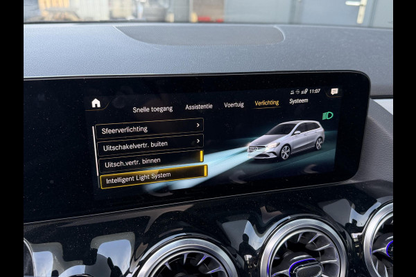 Mercedes-Benz B-Klasse 250 e 17"/Leder/Panoramadak/Matrix LED/Keyless/Stoelverwarming/Sfeerverlichting/Camera/PDC v+a/