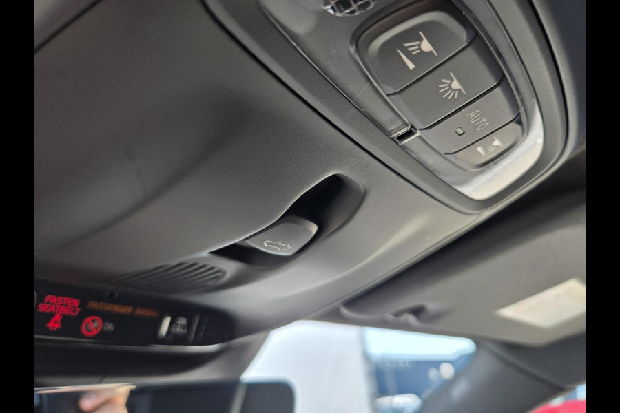 Volvo XC40 1.5 T5 Recharge R-Design NL-AUTO | PANODAK | TREKHAAK | 1/2 LEDER