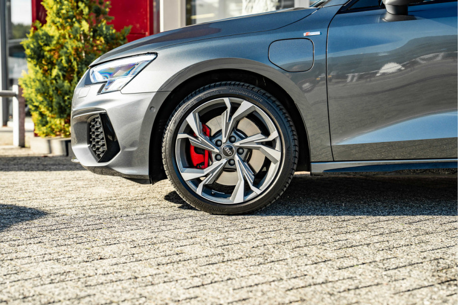Audi A3 Sportback 45 TFSI e S edition Competition | ACC | B&O | HUD