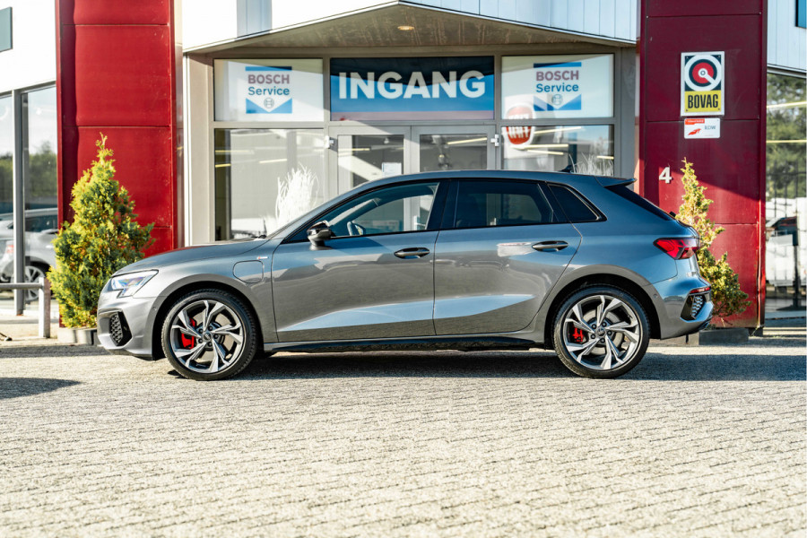 Audi A3 Sportback 45 TFSI e S edition Competition | ACC | B&O | HUD