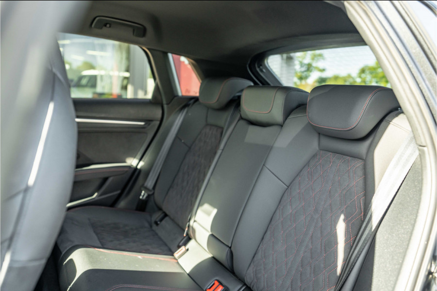 Audi A3 Sportback 45 TFSI e S edition Competition | ACC | B&O | HUD