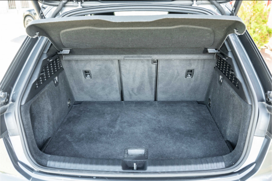 Audi A3 Sportback 45 TFSI e S edition Competition | ACC | B&O | HUD