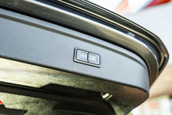 Audi A3 Sportback 45 TFSI e S edition Competition | ACC | B&O | HUD