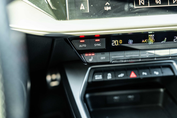 Audi A3 Sportback 45 TFSI e S edition Competition | ACC | B&O | HUD