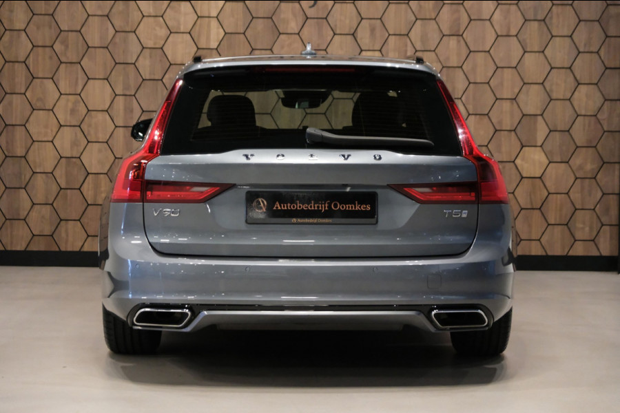 Volvo V90 2.0 T5 R-Design *59dkm* |Wegklapbare Trekhaak| Nieuwstaat!! Leder/Alcantara Camera/Navigatie