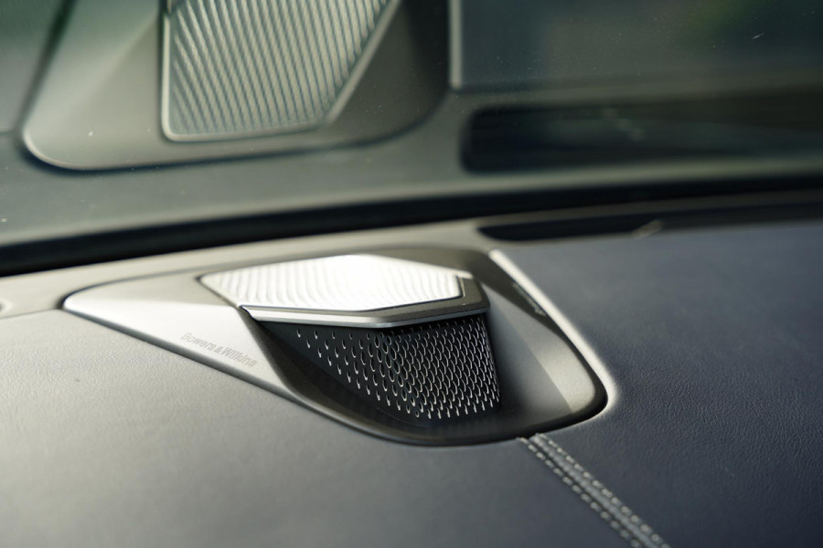 Aston Martin Vanquish 5.2 V12 Volante / FULL CARBON INTERIOR + EXTERIOR