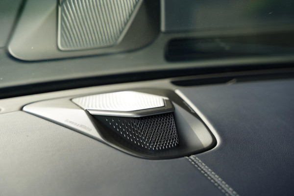 Aston Martin Vanquish 5.2 V12 Volante / FULL CARBON INTERIOR + EXTERIOR
