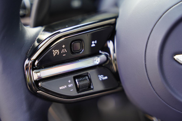 Aston Martin Vanquish 5.2 V12 Volante / FULL CARBON INTERIOR + EXTERIOR