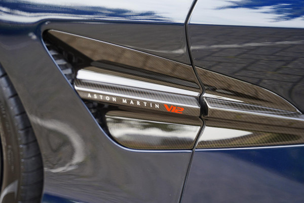 Aston Martin Vanquish 5.2 V12 Volante / FULL CARBON INTERIOR + EXTERIOR