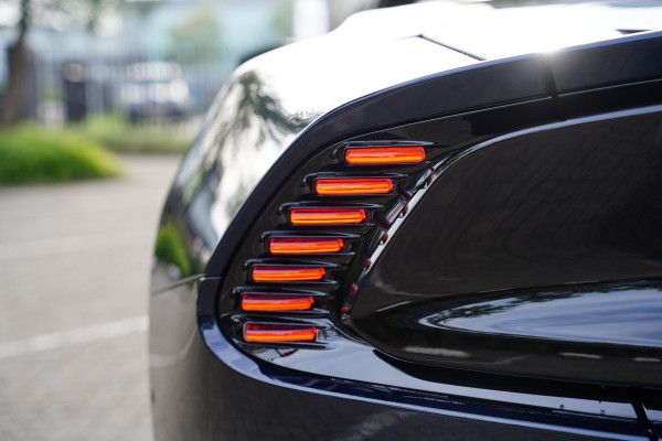 Aston Martin Vanquish 5.2 V12 Volante / FULL CARBON INTERIOR + EXTERIOR