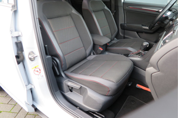 Volkswagen T-Roc 1.5 TSI 150pk DSG Sport Business R-Line Keyless, LED,Camera, Virtual cockpit,Navigatie, Stoelverwarming, Electr. Achterklep. Schakelmogelijkheid aan stuurwiel, etc