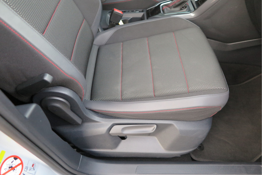 Volkswagen T-Roc 1.5 TSI 150pk DSG Sport Business R-Line Keyless, LED,Camera, Virtual cockpit,Navigatie, Stoelverwarming, Electr. Achterklep. Schakelmogelijkheid aan stuurwiel, etc