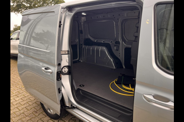 Ford Transit Connect 1.5 EcoBoost PHEV L2 Limited 150 pk | DEMO | Laadvloerbescherming, hout,Driver Assistance Pack Trailer