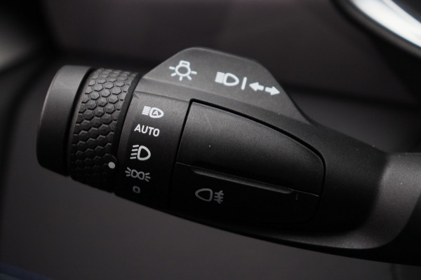 Lynk & Co 01 1.5 261PK Plug-in Hybrid *Zwarte Hemel* * 360° Camera* Pano/dak Apple/Carplay Adaptive/Cruise