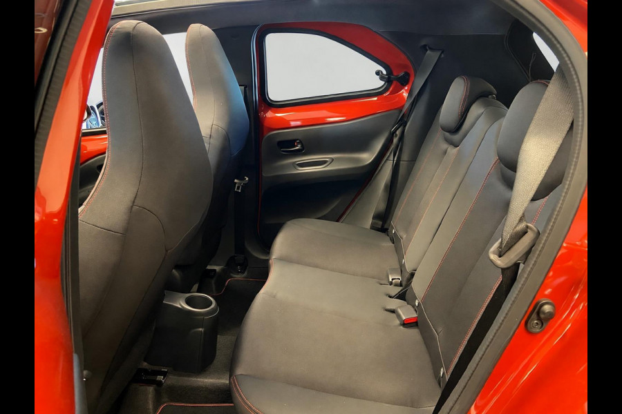 Toyota Aygo X 1.0 VVT-i S-AUTOMAAT CABRIO PREMIUM GARANTIE 2035! . CABRIO-DAK . JBL AUDIO . PARKEERSENSOREN VOOR & ACHTER . EN MEER…..