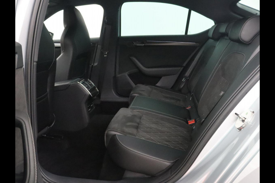 Škoda Superb 1.5 TSI ACT Sportline Business | Leder/Alcantara | Adaptive cruise | Stuur/stoel verwarming | Memory | Virtual Dashboard | Camera | Park assist | Navigatie | Carplay |