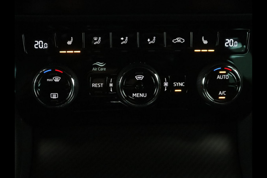 Škoda Superb 1.5 TSI ACT Sportline Business | Leder/Alcantara | Adaptive cruise | Stuur/stoel verwarming | Memory | Virtual Dashboard | Camera | Park assist | Navigatie | Carplay |