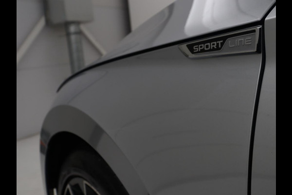 Škoda Superb 1.5 TSI ACT Sportline Business | Leder/Alcantara | Adaptive cruise | Stuur/stoel verwarming | Memory | Virtual Dashboard | Camera | Park assist | Navigatie | Carplay |