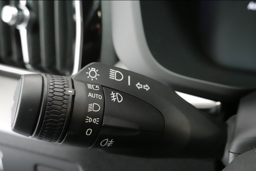 Volvo XC60 2.0 B4 R-Design Panorama Standkachel 22Inch