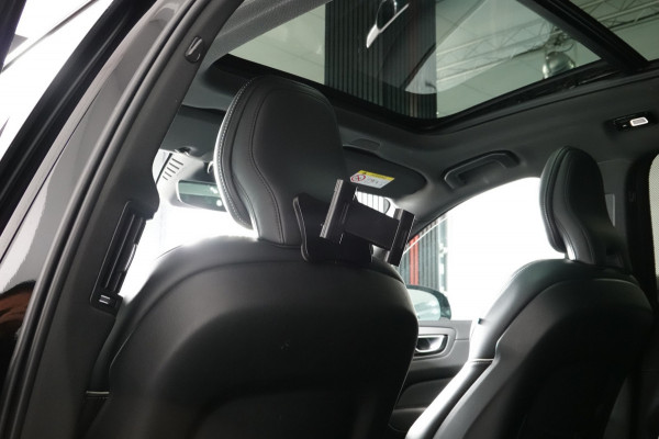 Volvo XC60 2.0 B4 R-Design Panorama Standkachel 22Inch