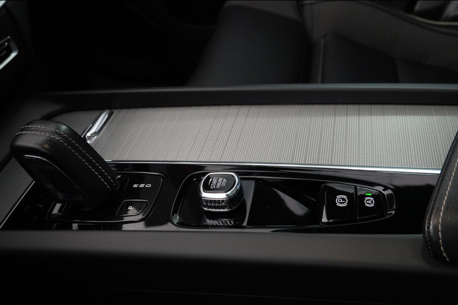 Volvo XC60 2.0 B4 R-Design Panorama Standkachel 22Inch