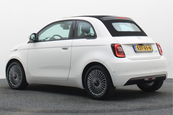 Fiat 500C Icon 42 kWh Camera, Apple Carplay, Keyless, Stoelverwarming, Dodehoeksensor, PDC