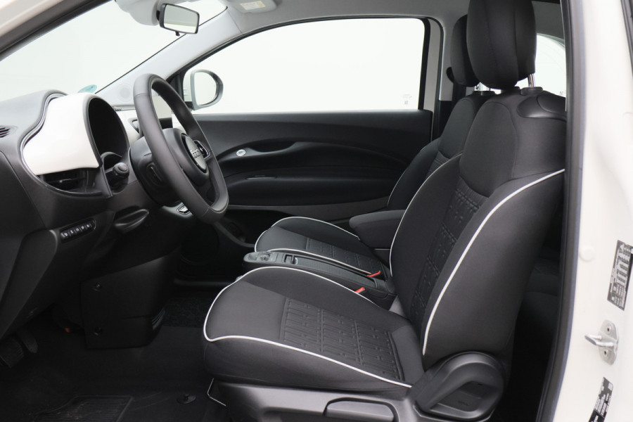 Fiat 500C Icon 42 kWh Camera, Apple Carplay, Keyless, Stoelverwarming, Dodehoeksensor, PDC