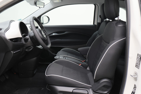 Fiat 500C Icon 42 kWh Camera, Apple Carplay, Keyless, Stoelverwarming, Dodehoeksensor, PDC