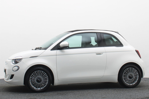 Fiat 500C Icon 42 kWh Camera, Apple Carplay, Keyless, Stoelverwarming, Dodehoeksensor, PDC