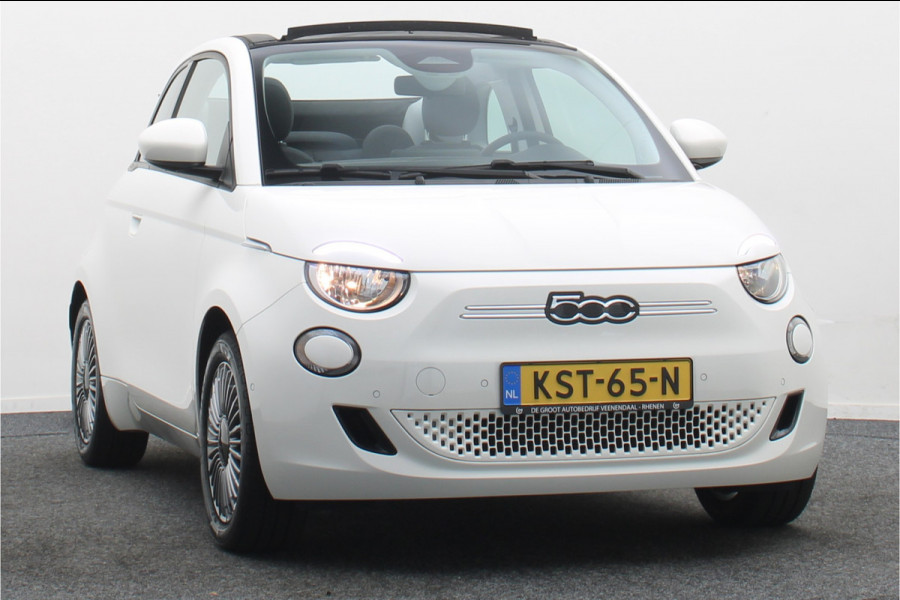 Fiat 500C Icon 42 kWh Camera, Apple Carplay, Keyless, Stoelverwarming, Dodehoeksensor, PDC