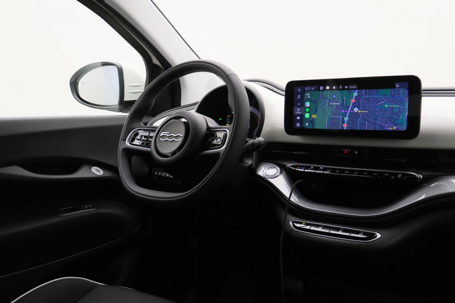 Fiat 500C Icon 42 kWh Camera, Apple Carplay, Keyless, Stoelverwarming, Dodehoeksensor, PDC