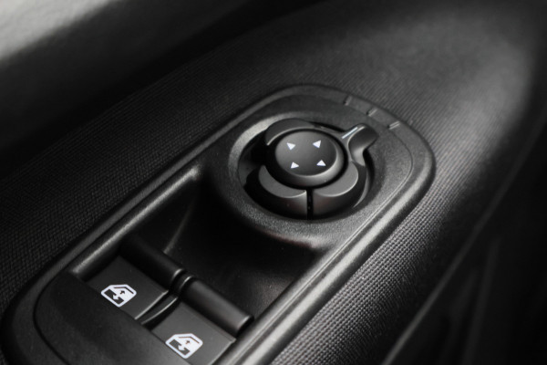 Fiat 500C Icon 42 kWh Camera, Apple Carplay, Keyless, Stoelverwarming, Dodehoeksensor, PDC