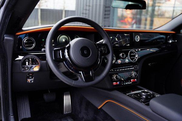 Rolls-Royce Spectre AWD / Two Tone Interior + Exterior