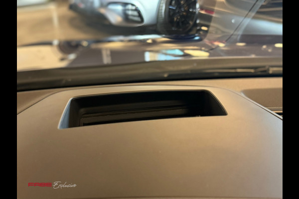 Volkswagen Golf 2.0 TSI R 4Motion / Akrapovic / Memory / Pano / H/K / HUD / Stoelventilatie / IQ Lights / Drift / Camera / Carplay