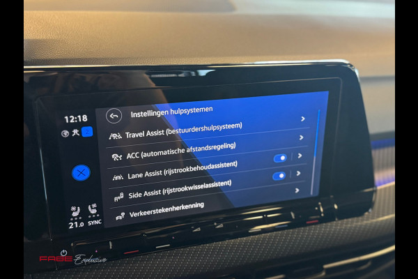 Volkswagen Golf 2.0 TSI R 4Motion / Akrapovic / Memory / Pano / H/K / HUD / Stoelventilatie / IQ Lights / Drift / Camera / Carplay