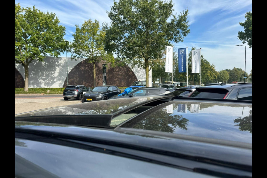 Volvo XC60 2.0 T8 AWD Plug-in hybrid Ultra Dark VAN: 62.900,- VOOR: 59.877,- UW HERFSTVOORDEEL: 3.023,- EURO | FABR. garantie t/m 02-2028 | MEGA VOL! | LUCHTVERING | STOEL VERKOELING|VENTILATIE | B&W AUDIO etc. |