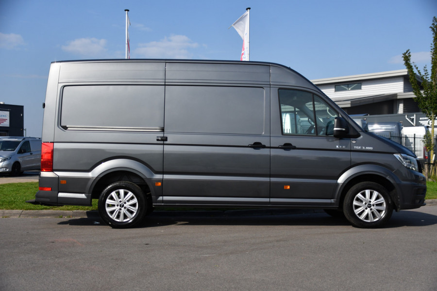 MAN TGE 3.180 35 2.0 L3H3 4x4 PB Edition Cruise, Camera, Carplay, 177pk, Clima, Automaat, Trekhaak, Sensoren, Geveerde stoel, Uniek!